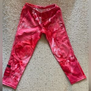 Removable heart knee pad tights